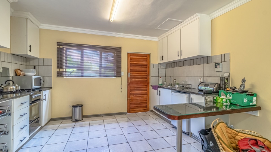 6 Bedroom Property for Sale in Lanseria Gauteng