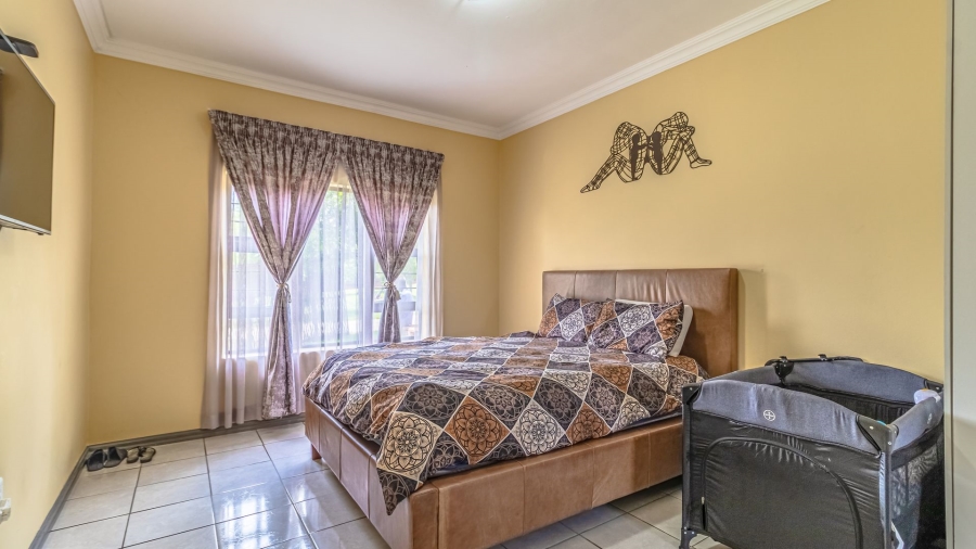 6 Bedroom Property for Sale in Lanseria Gauteng