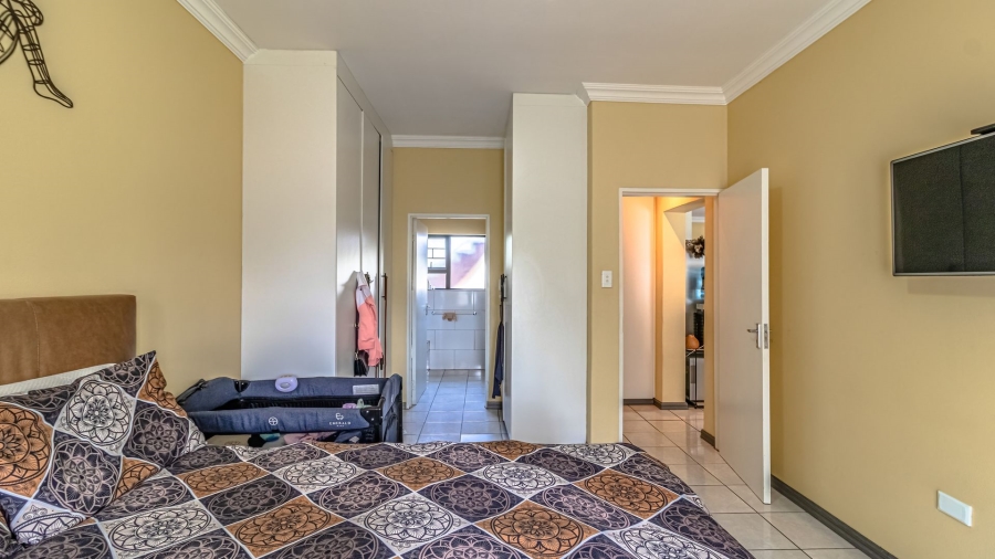 6 Bedroom Property for Sale in Lanseria Gauteng