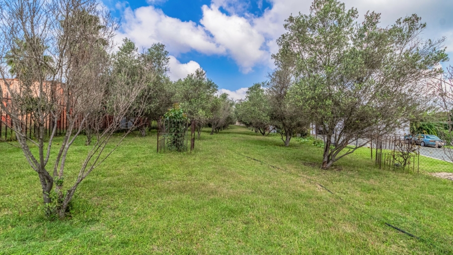 6 Bedroom Property for Sale in Lanseria Gauteng