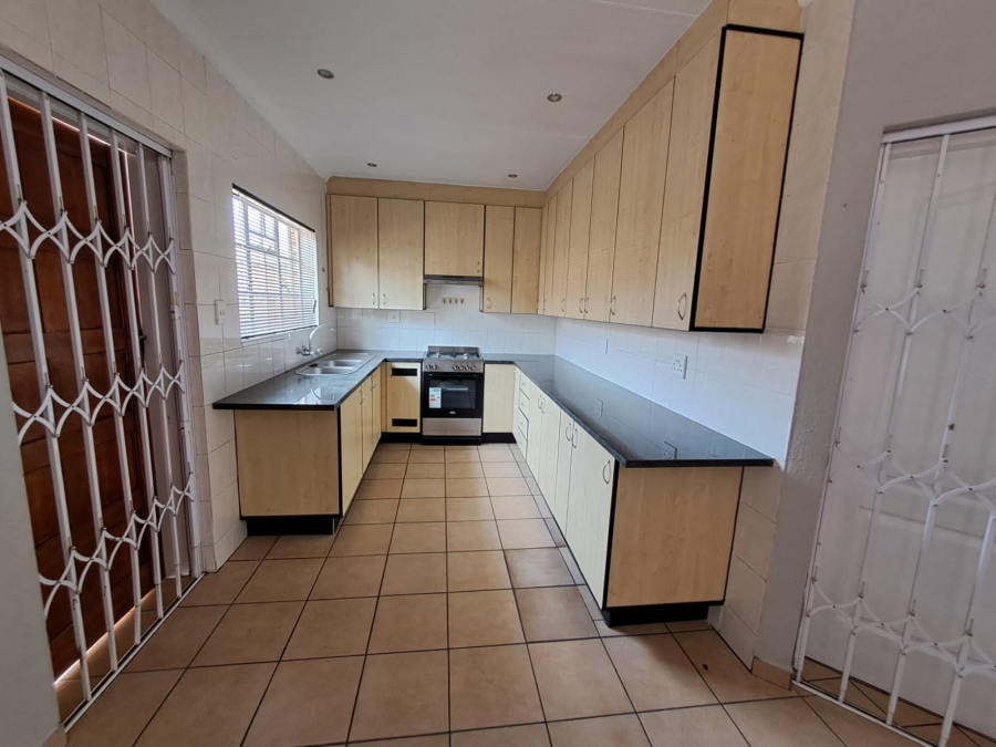 3 Bedroom Property for Sale in New Redruth Gauteng