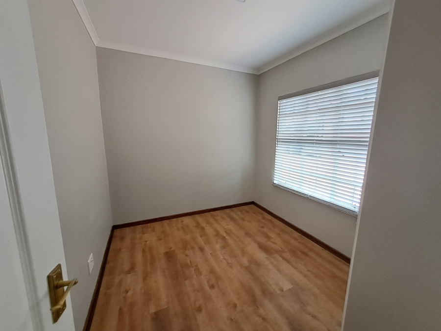 3 Bedroom Property for Sale in New Redruth Gauteng