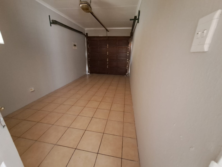 3 Bedroom Property for Sale in New Redruth Gauteng