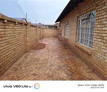 3 Bedroom Property for Sale in New Redruth Gauteng
