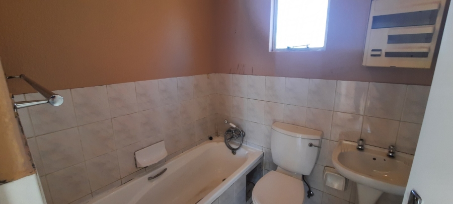 2 Bedroom Property for Sale in Florentia Gauteng