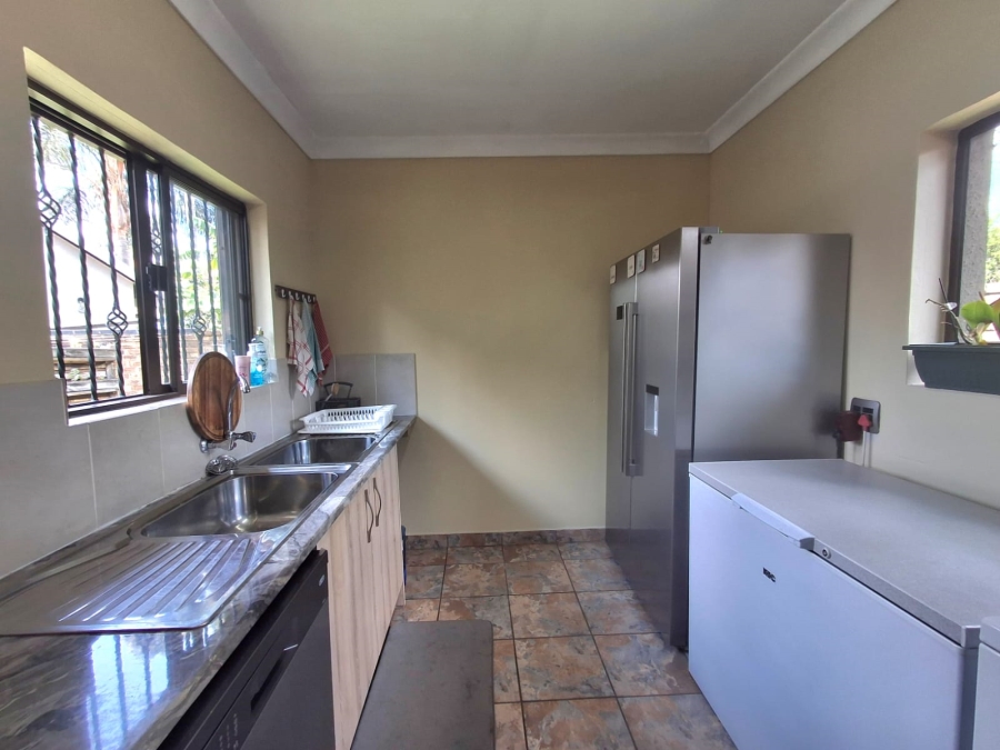 4 Bedroom Property for Sale in Bardene Gauteng