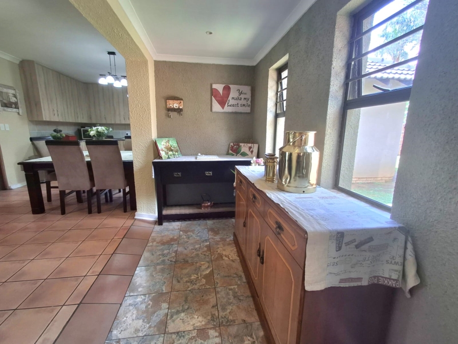 4 Bedroom Property for Sale in Bardene Gauteng