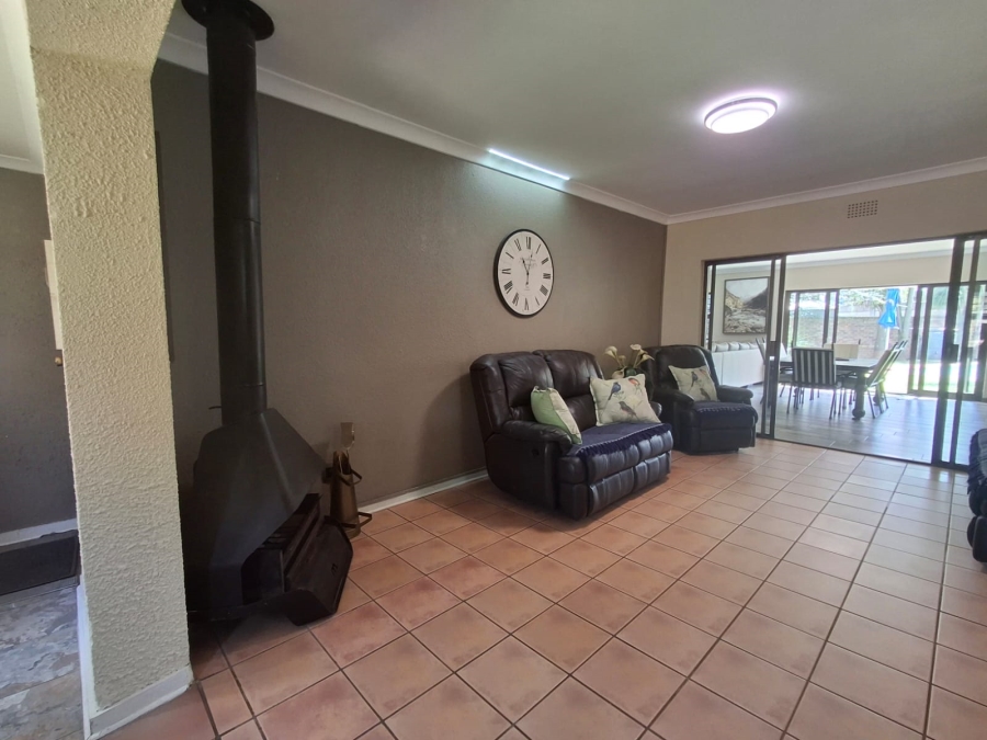 4 Bedroom Property for Sale in Bardene Gauteng