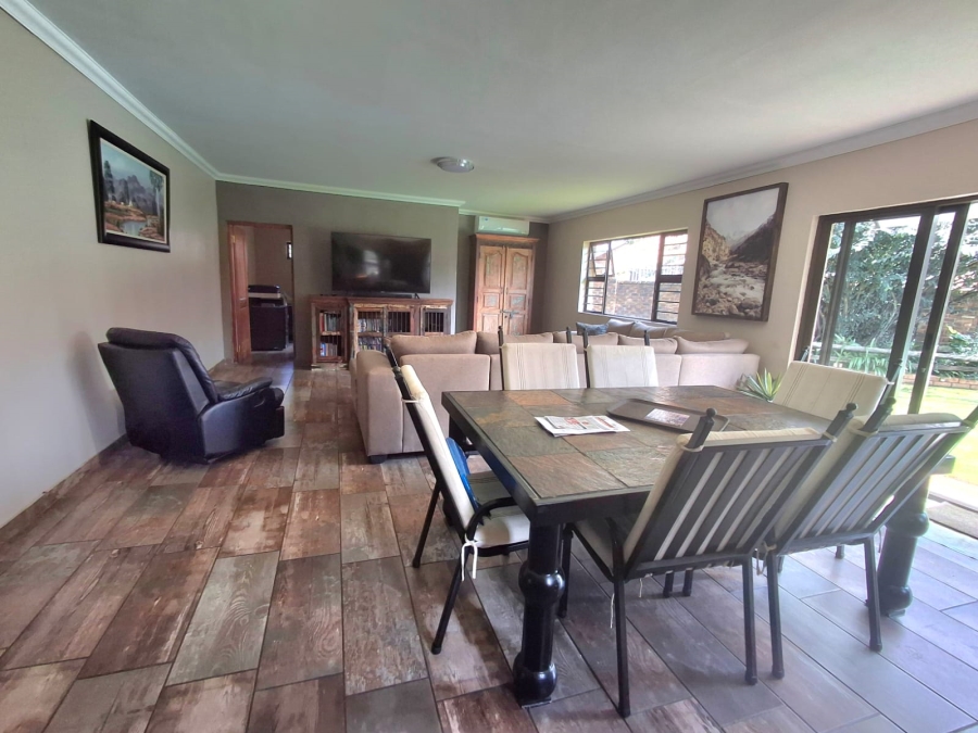 4 Bedroom Property for Sale in Bardene Gauteng