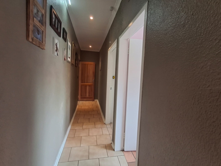 4 Bedroom Property for Sale in Bardene Gauteng