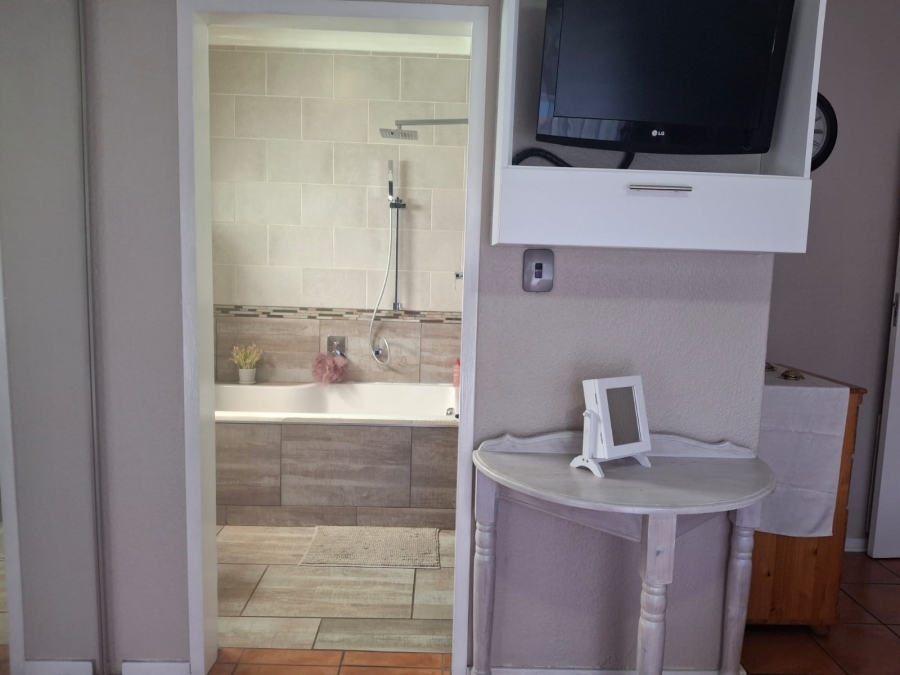 4 Bedroom Property for Sale in Bardene Gauteng