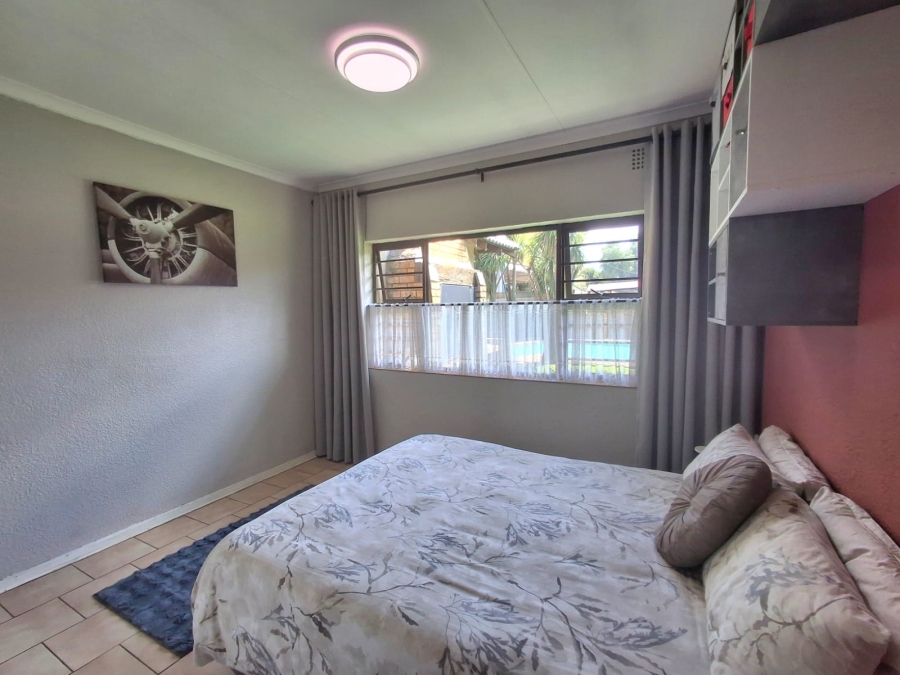4 Bedroom Property for Sale in Bardene Gauteng