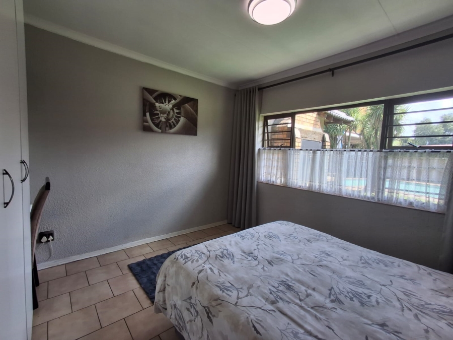 4 Bedroom Property for Sale in Bardene Gauteng