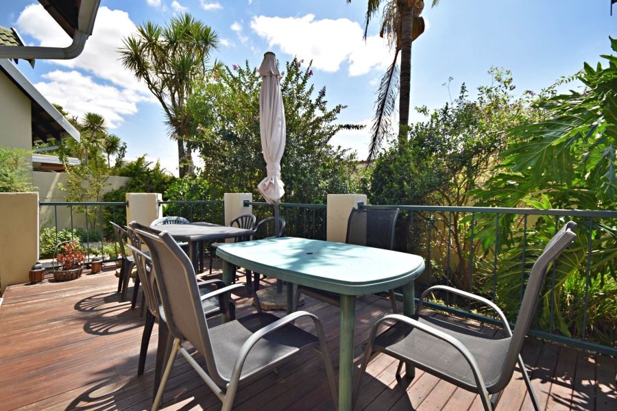 3 Bedroom Property for Sale in Sonneglans Gauteng