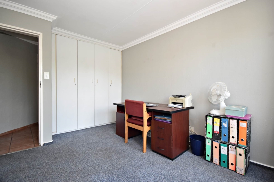 3 Bedroom Property for Sale in Sonneglans Gauteng