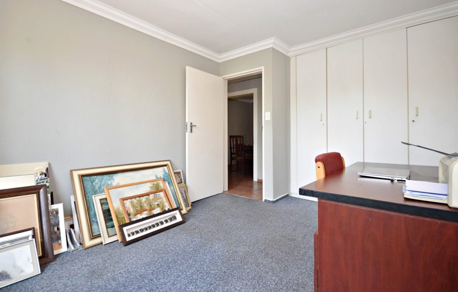 3 Bedroom Property for Sale in Sonneglans Gauteng