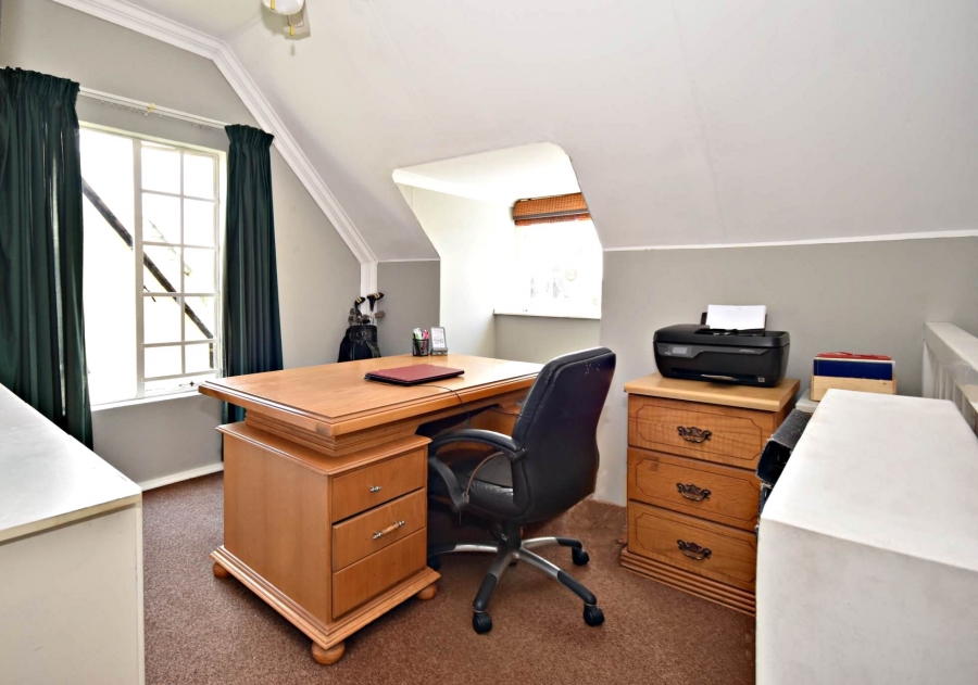 3 Bedroom Property for Sale in Sonneglans Gauteng