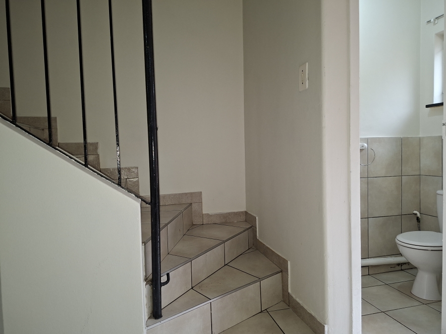To Let 2 Bedroom Property for Rent in Windsor West Gauteng