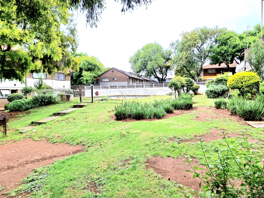 To Let 2 Bedroom Property for Rent in Windsor West Gauteng
