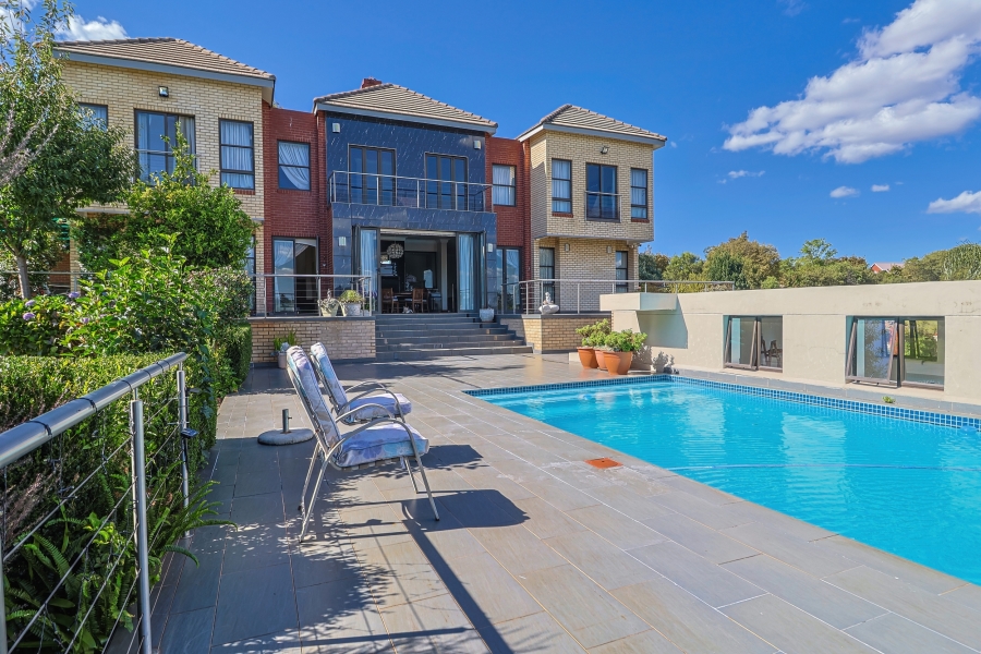 5 Bedroom Property for Sale in Cornwall Hill Gauteng