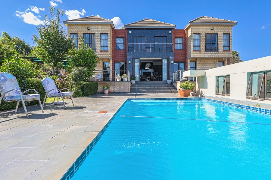 5 Bedroom Property for Sale in Cornwall Hill Gauteng
