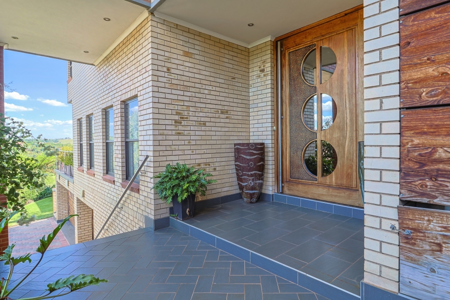 5 Bedroom Property for Sale in Cornwall Hill Gauteng