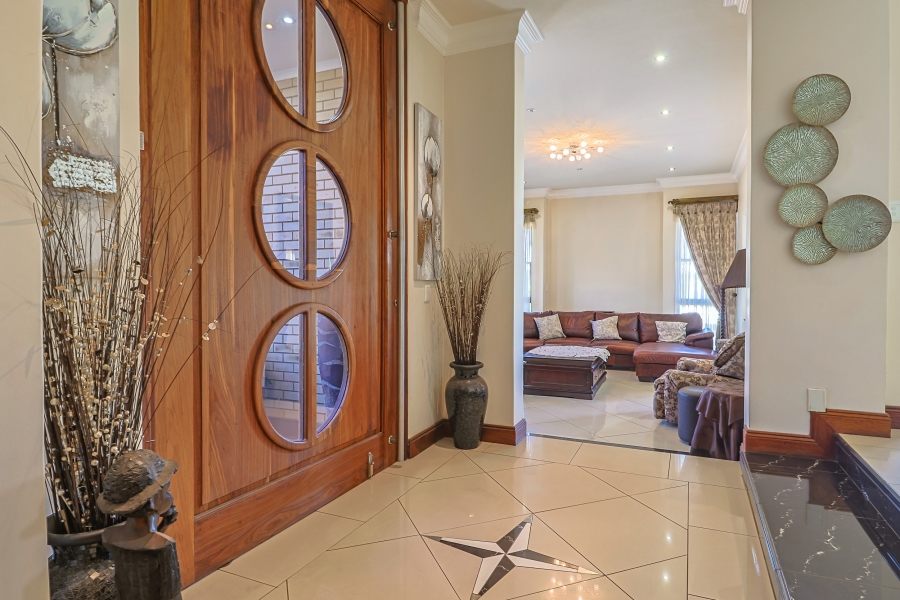 5 Bedroom Property for Sale in Cornwall Hill Gauteng
