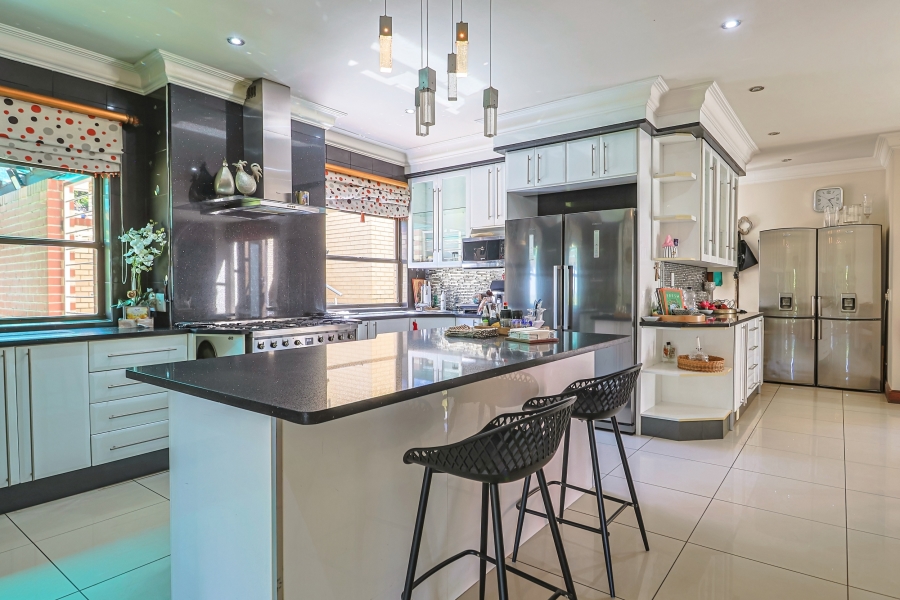 5 Bedroom Property for Sale in Cornwall Hill Gauteng