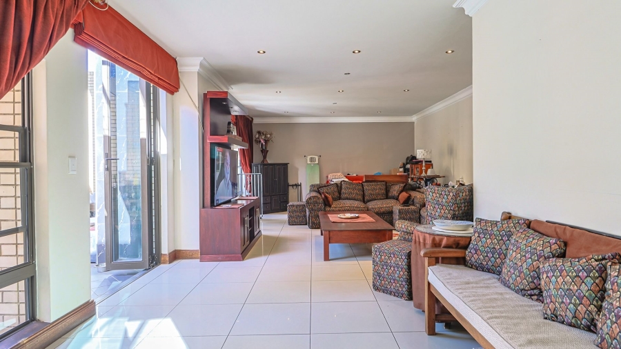 5 Bedroom Property for Sale in Cornwall Hill Gauteng