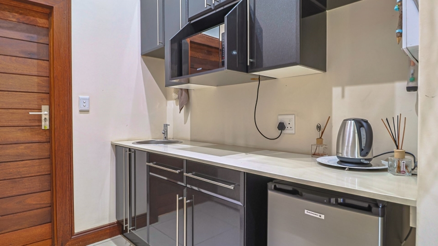 5 Bedroom Property for Sale in Cornwall Hill Gauteng