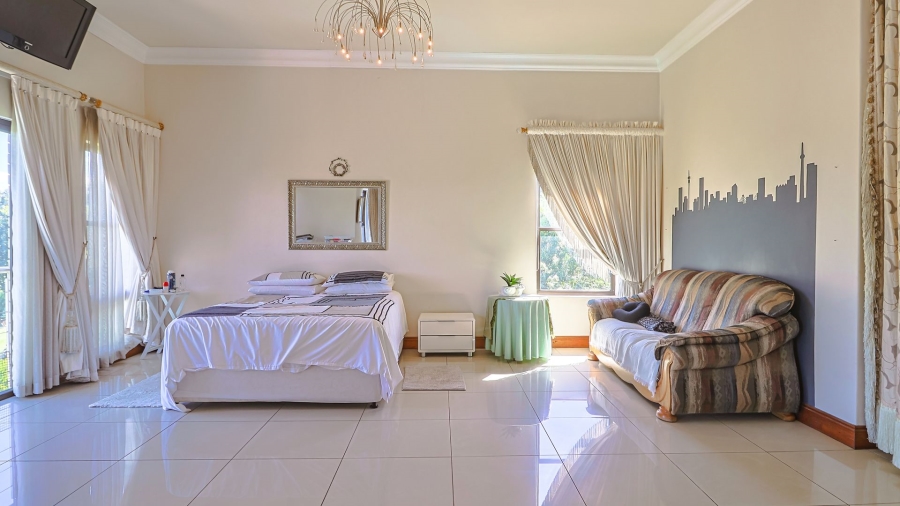 5 Bedroom Property for Sale in Cornwall Hill Gauteng