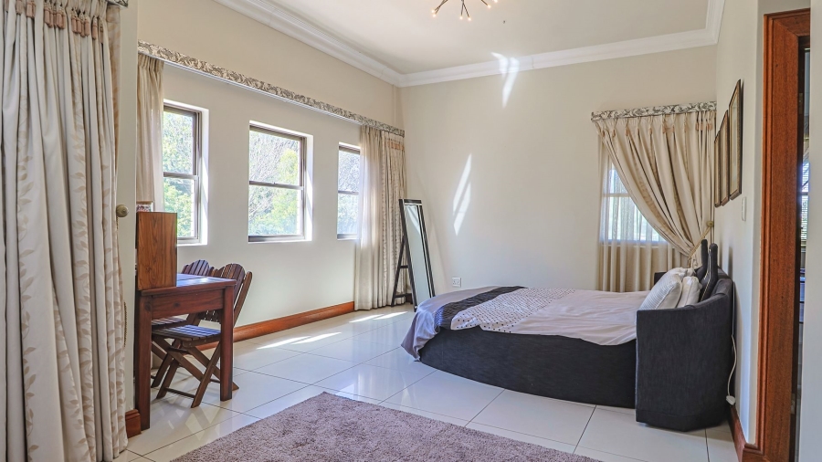 5 Bedroom Property for Sale in Cornwall Hill Gauteng
