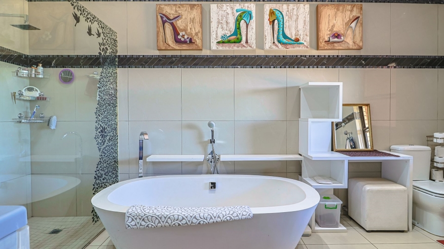 5 Bedroom Property for Sale in Cornwall Hill Gauteng