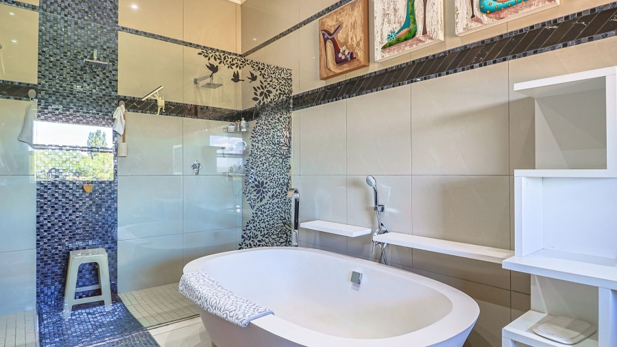 5 Bedroom Property for Sale in Cornwall Hill Gauteng