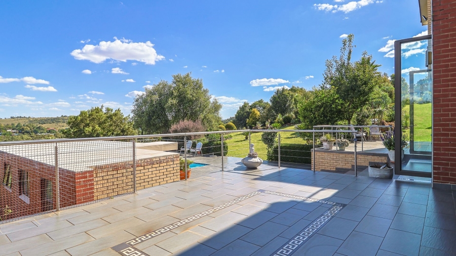 5 Bedroom Property for Sale in Cornwall Hill Gauteng