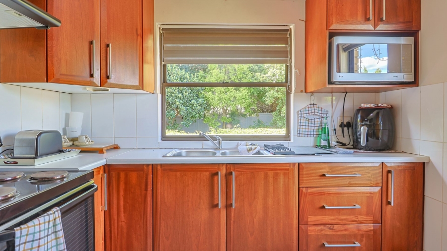 5 Bedroom Property for Sale in Cornwall Hill Gauteng