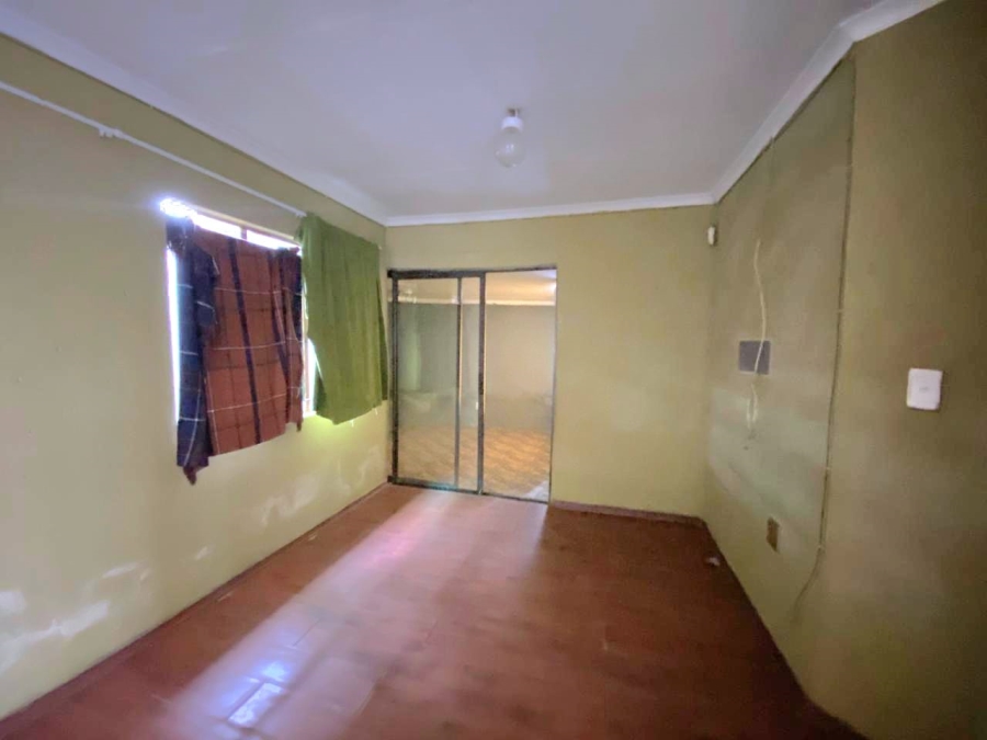2 Bedroom Property for Sale in Lakeside Gauteng