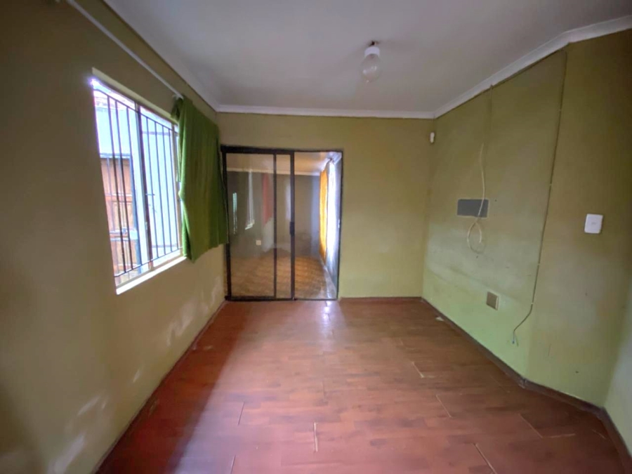 2 Bedroom Property for Sale in Lakeside Gauteng