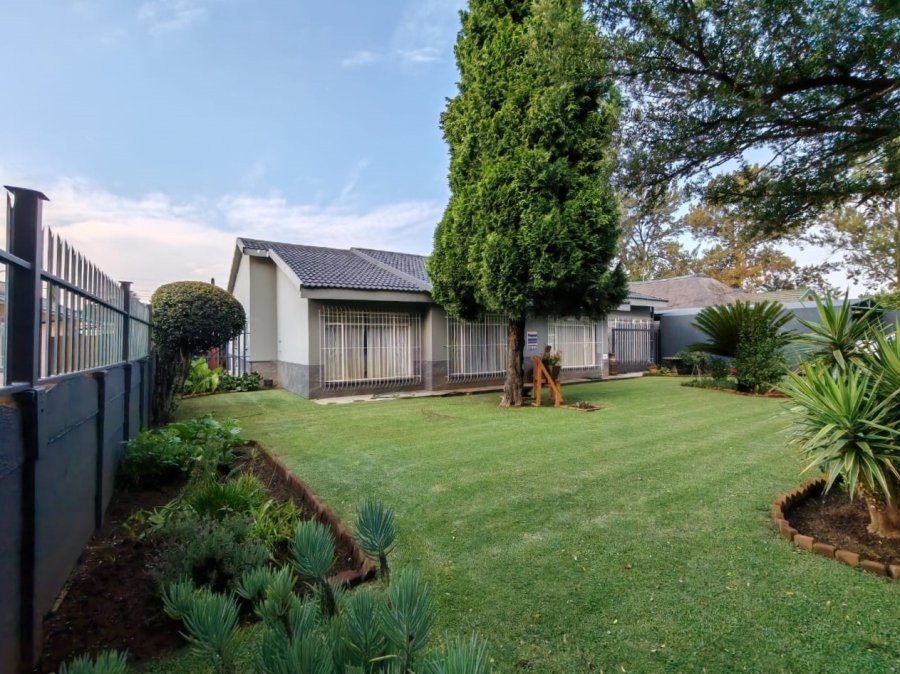 4 Bedroom Property for Sale in Risiville Gauteng