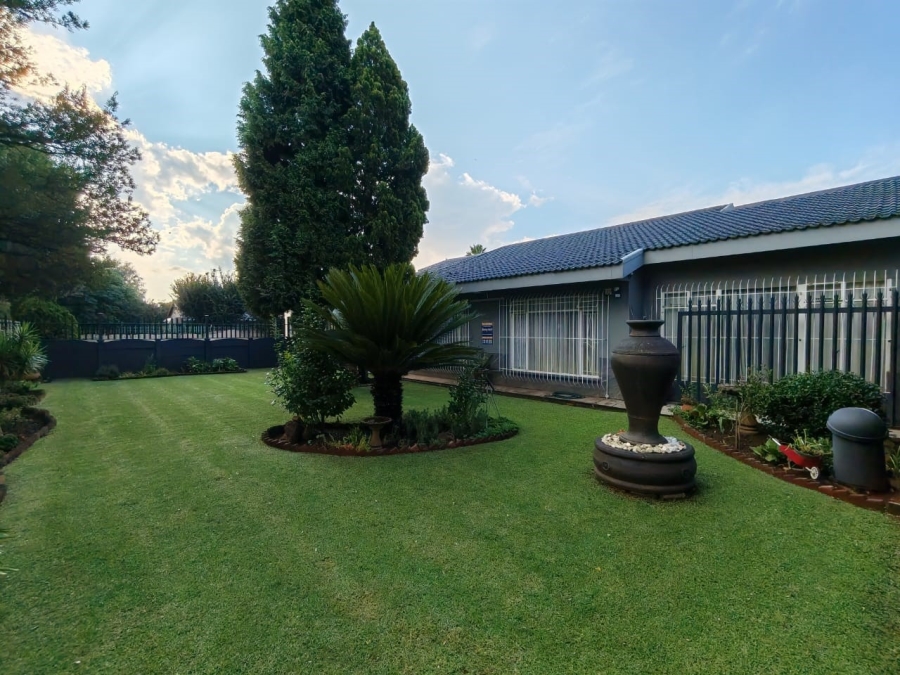 4 Bedroom Property for Sale in Risiville Gauteng