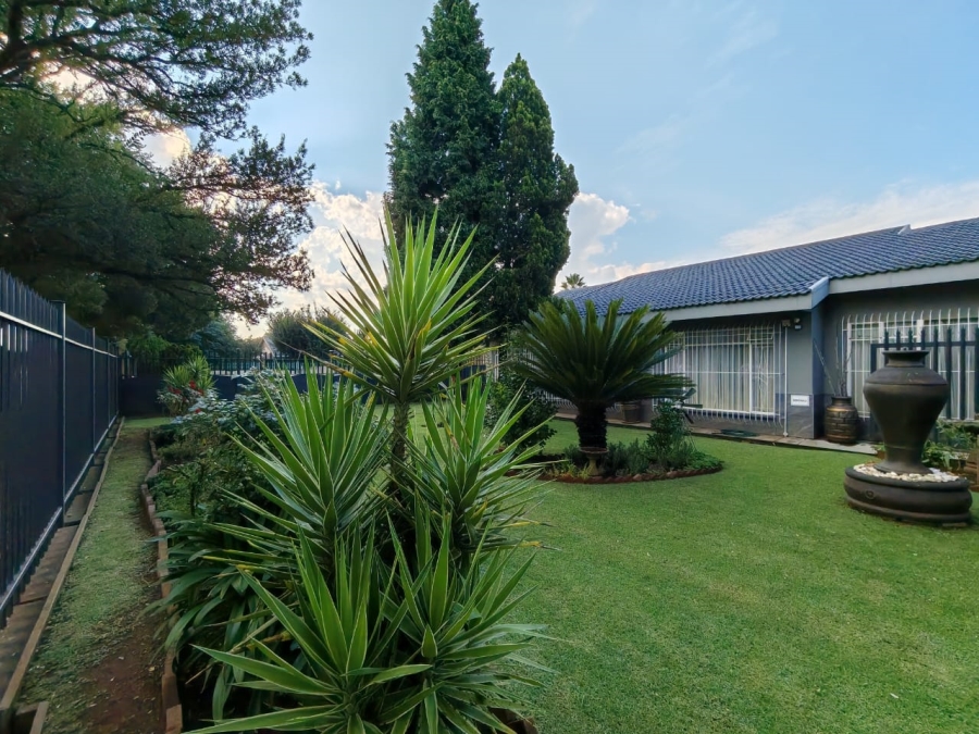 4 Bedroom Property for Sale in Risiville Gauteng