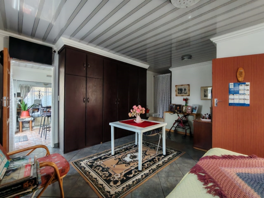 4 Bedroom Property for Sale in Risiville Gauteng