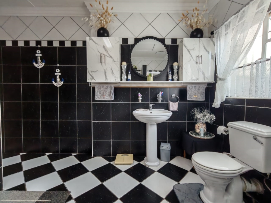 4 Bedroom Property for Sale in Risiville Gauteng