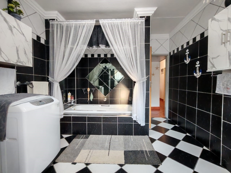 4 Bedroom Property for Sale in Risiville Gauteng