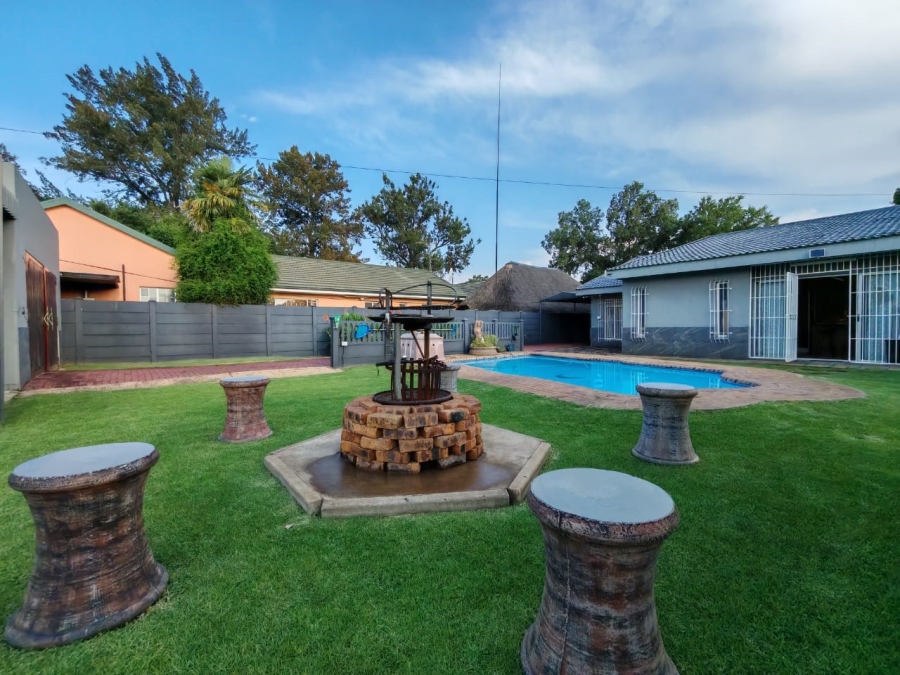 4 Bedroom Property for Sale in Risiville Gauteng