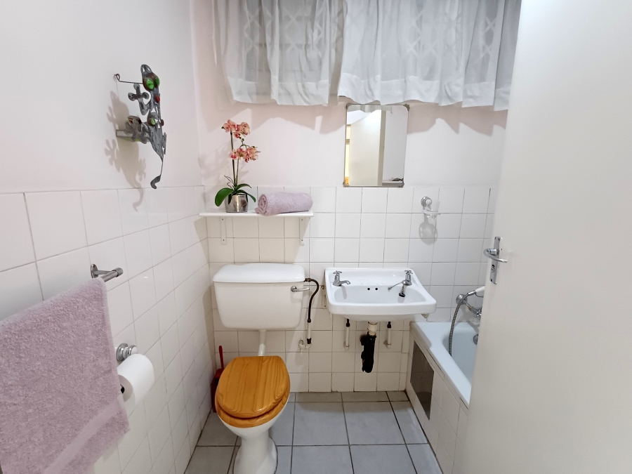 2 Bedroom Property for Sale in Silverton Gauteng