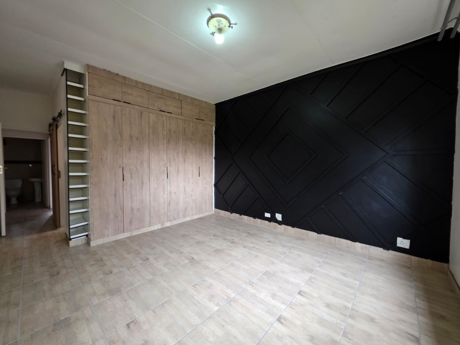 3 Bedroom Property for Sale in Thatchfield Cresent Gauteng