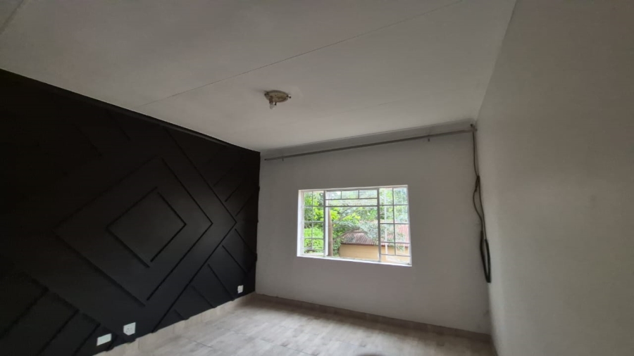 3 Bedroom Property for Sale in Thatchfield Cresent Gauteng