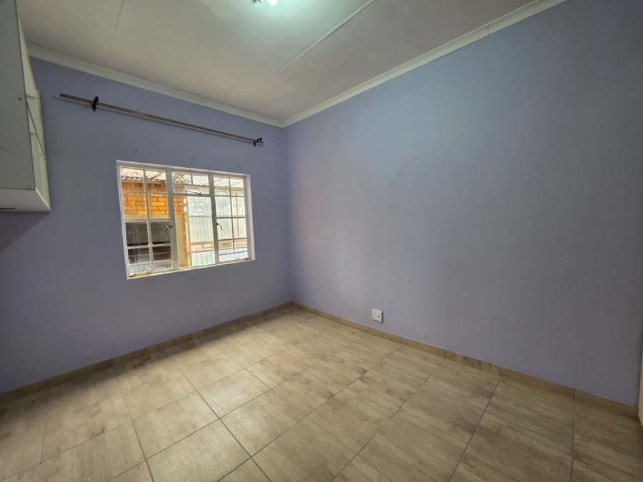 3 Bedroom Property for Sale in Thatchfield Cresent Gauteng