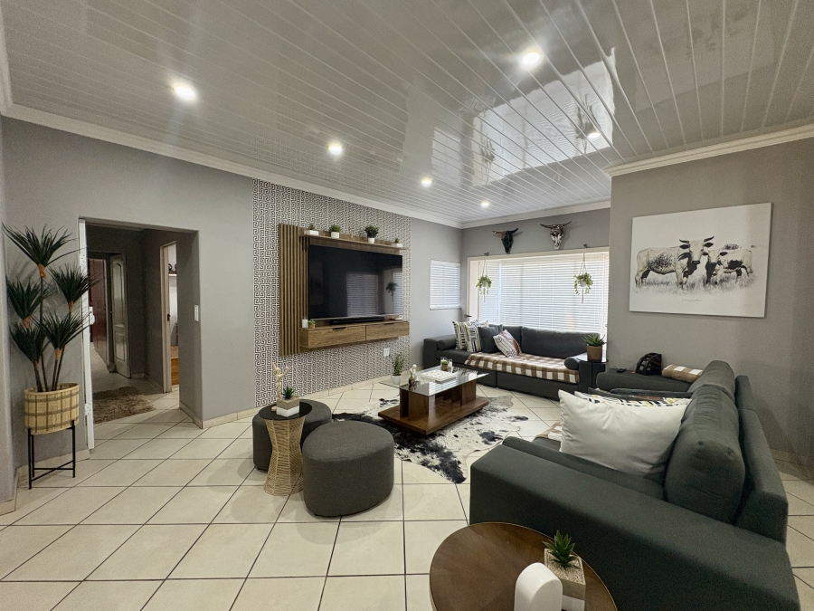 5 Bedroom Property for Sale in Wonderboom Gauteng